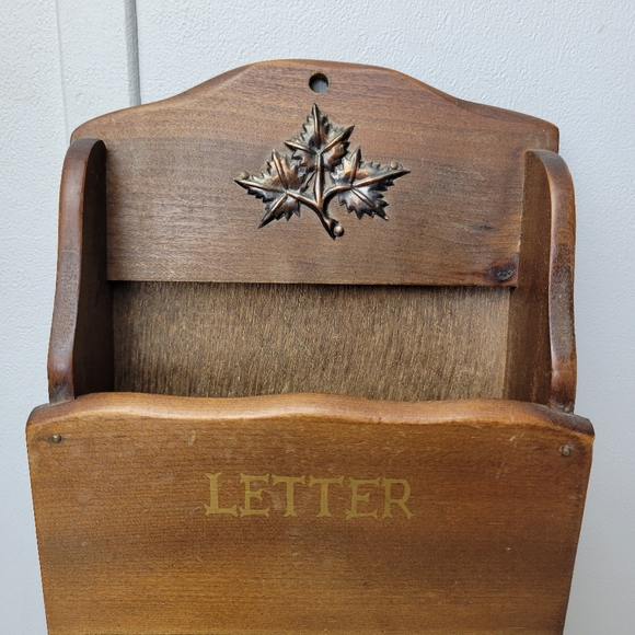 Vintage Decor Bundle Crock Letter Holder Vases Crochet Doilie - Picture 4 of 16